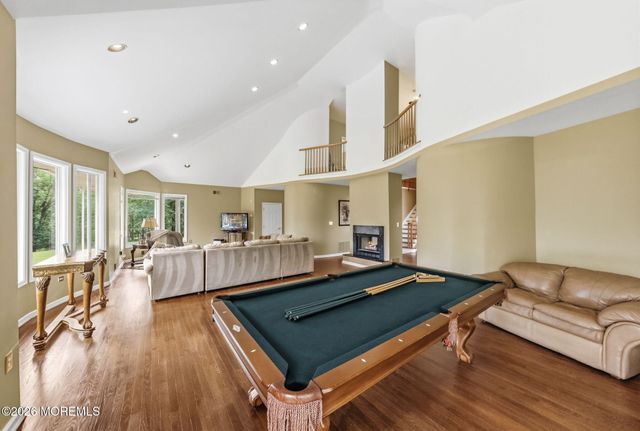 440 Fawns Run, Morganville, NJ 07751