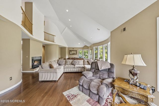 440 Fawns Run, Morganville, NJ 07751
