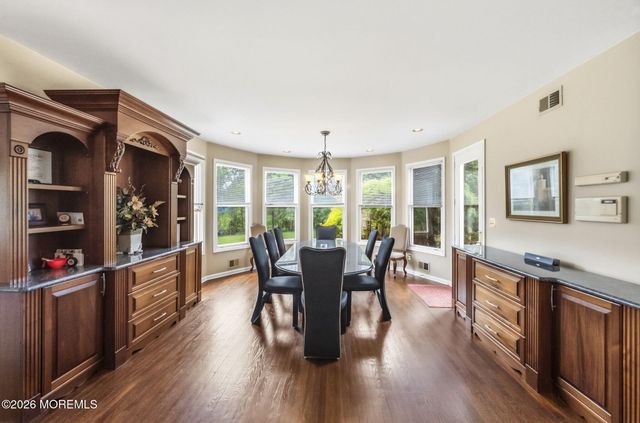 440 Fawns Run, Morganville, NJ 07751