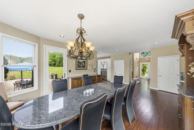 440 Fawns Run, Morganville, NJ 07751