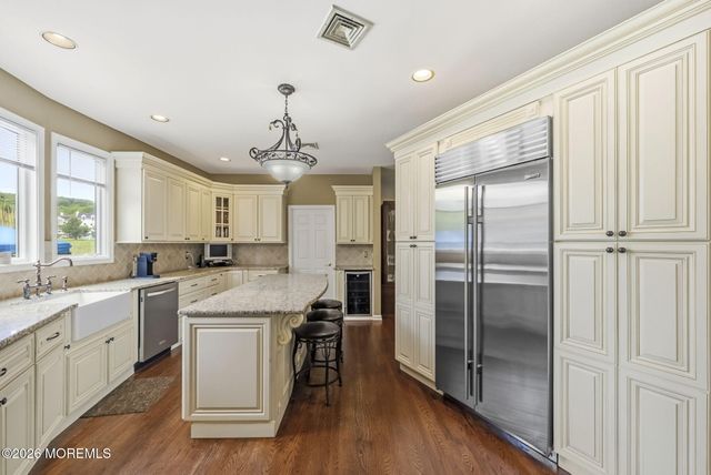 440 Fawns Run, Morganville, NJ 07751