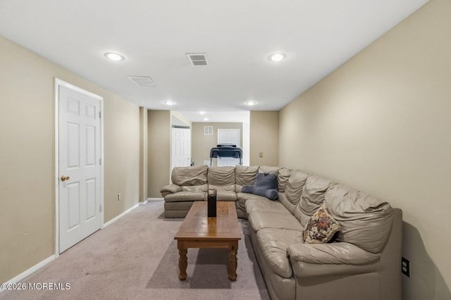 440 Fawns Run, Morganville, NJ 07751