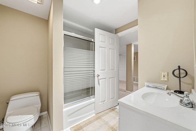 440 Fawns Run, Morganville, NJ 07751