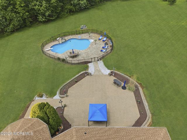 440 Fawns Run, Morganville, NJ 07751