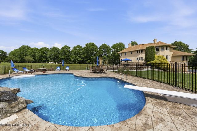 440 Fawns Run, Morganville, NJ 07751