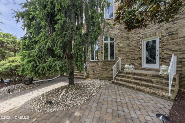 440 Fawns Run, Morganville, NJ 07751