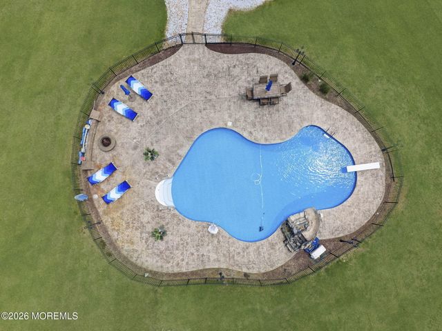440 Fawns Run, Morganville, NJ 07751