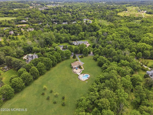 440 Fawns Run, Morganville, NJ 07751