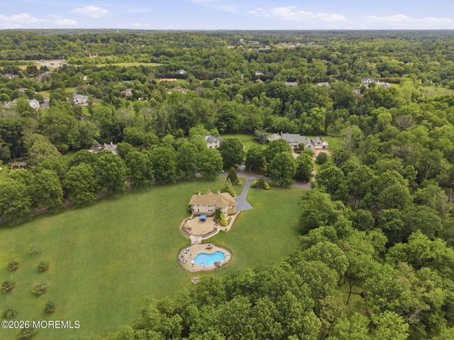 440 Fawns Run, Morganville, NJ 07751