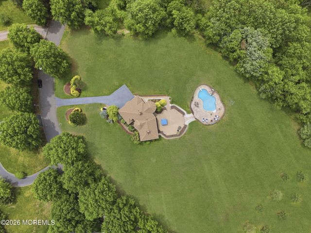440 Fawns Run, Morganville, NJ 07751