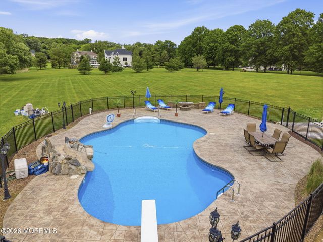 440 Fawns Run, Morganville, NJ 07751