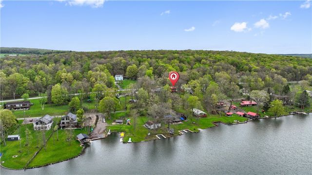 1036 Causeway Dr, Lake Stonycreek, PA 15541