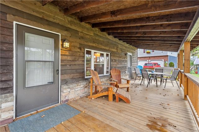 1036 Causeway Dr, Lake Stonycreek, PA 15541