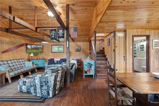 1036 Causeway Dr, Lake Stonycreek, PA 15541