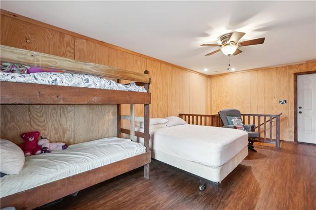 1036 Causeway Dr, Lake Stonycreek, PA 15541