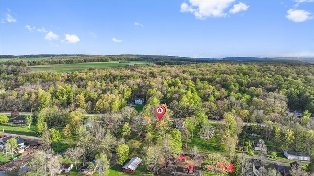 1036 Causeway Dr, Lake Stonycreek, PA 15541