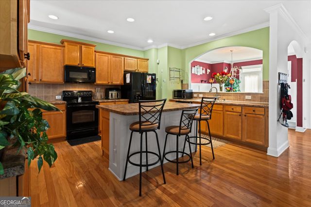 284 Blue Pointe Court, Suwanee, GA 30024