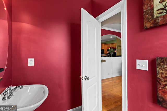 284 Blue Pointe Court, Suwanee, GA 30024