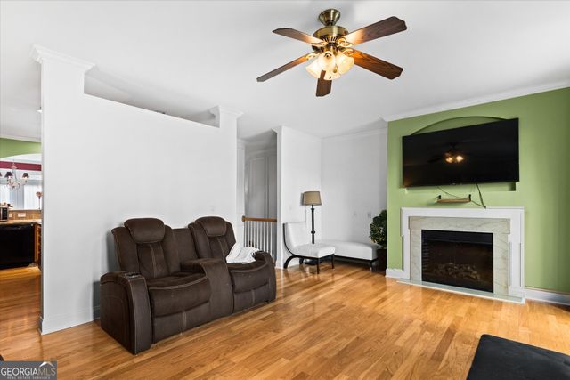 284 Blue Pointe Court, Suwanee, GA 30024