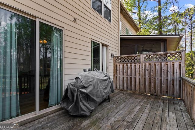 284 Blue Pointe Court, Suwanee, GA 30024