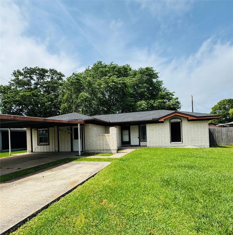 6219 16th Street, Port Arthur, TX 77642