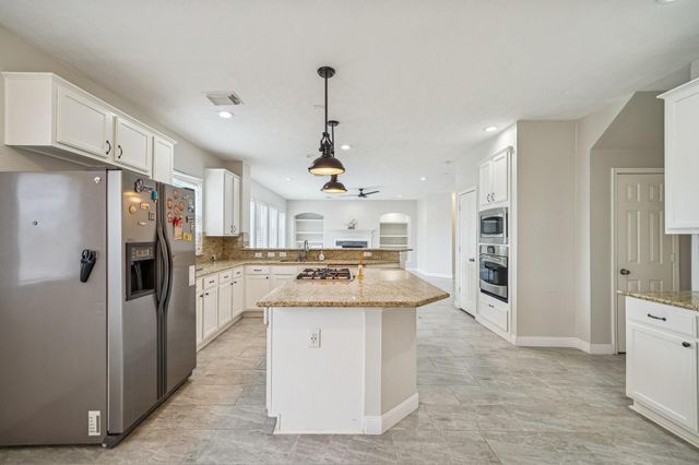 12310 Shadow Island Drive, Houston, TX 77082