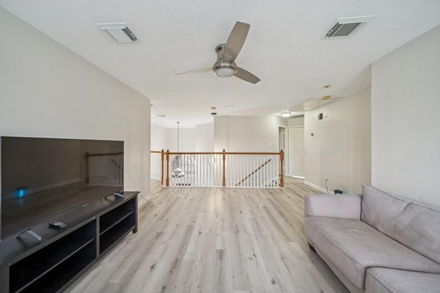 12310 Shadow Island Drive, Houston, TX 77082