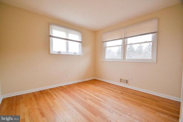 3 BROMWELL CT, Cockeysville, MD 21030