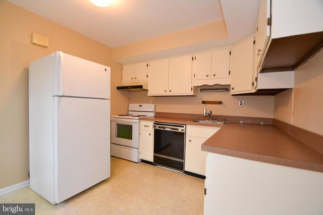 3 BROMWELL CT, Cockeysville, MD 21030