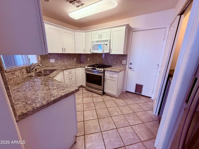 6730 E PRESTON Street 18, Mesa, AZ 85215