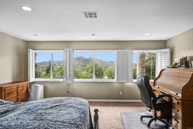 3056 Overhill Drive, Vista, CA 92084