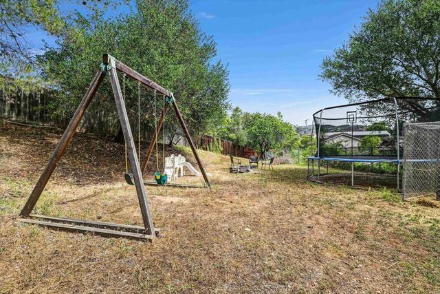 3056 Overhill Drive, Vista, CA 92084