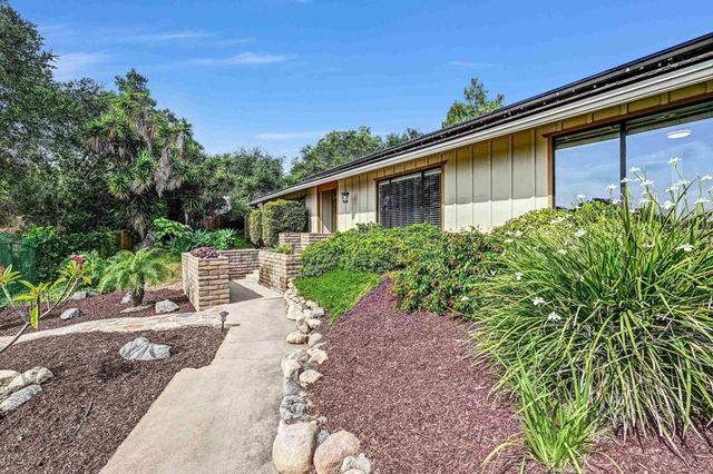3056 Overhill Drive, Vista, CA 92084