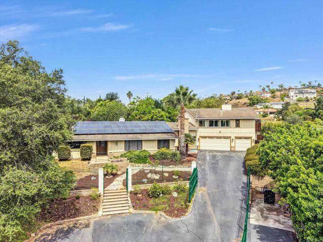3056 Overhill Drive, Vista, CA 92084