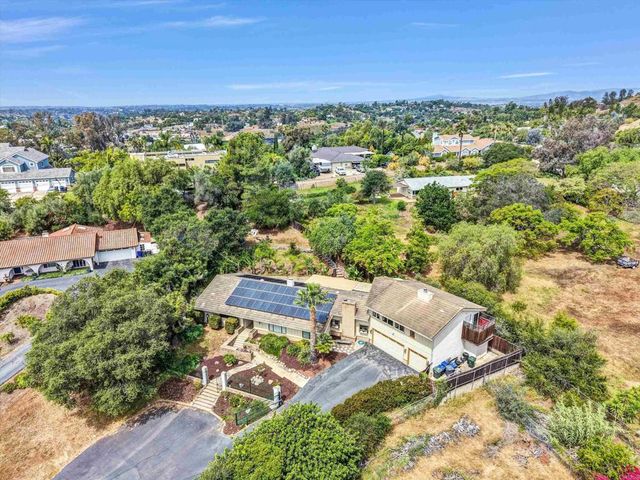 3056 Overhill Drive, Vista, CA 92084
