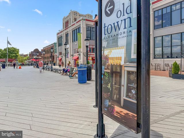 668 S COLUMBUS ST, Alexandria, VA 22314