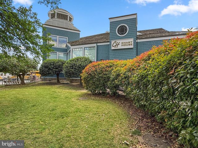 668 S COLUMBUS ST, Alexandria, VA 22314