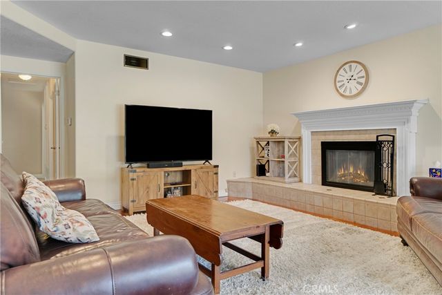 1681 Blueberry Way, Tustin, CA 92780