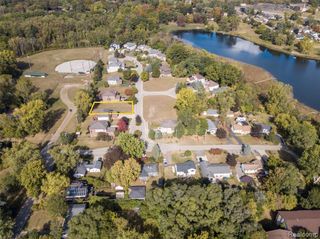 257 Madeleine Lane, Waterford, MI 48328