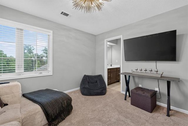 9117 W 178th Street, Overland Park, KS 66013