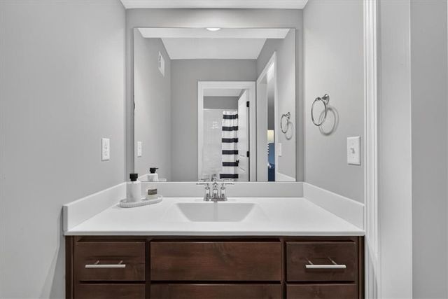 9117 W 178th Street, Overland Park, KS 66013