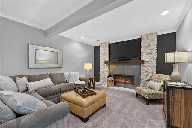 9117 W 178th Street, Overland Park, KS 66013