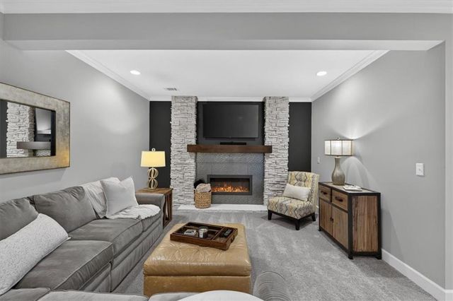9117 W 178th Street, Overland Park, KS 66013