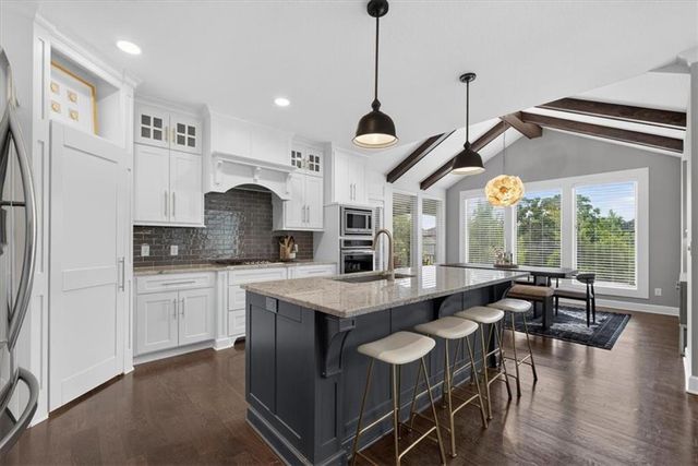 9117 W 178th Street, Overland Park, KS 66013