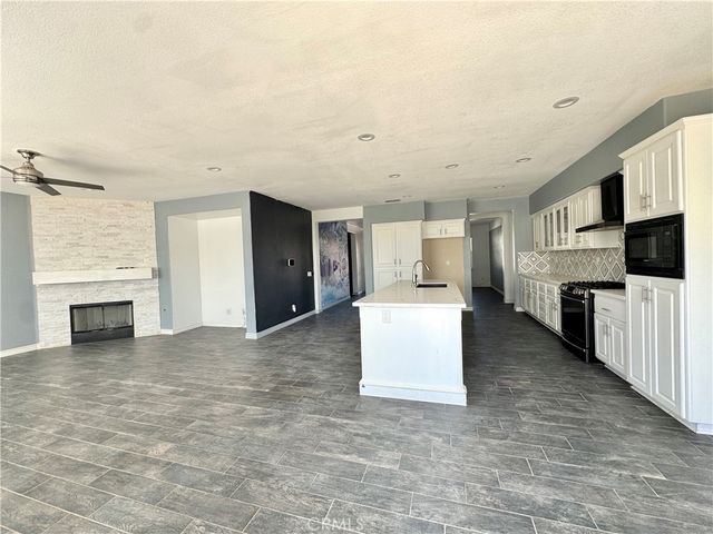 10983 Bay Shore Street, Victorville, CA 92392