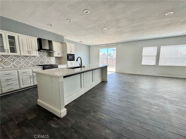 10983 Bay Shore Street, Victorville, CA 92392