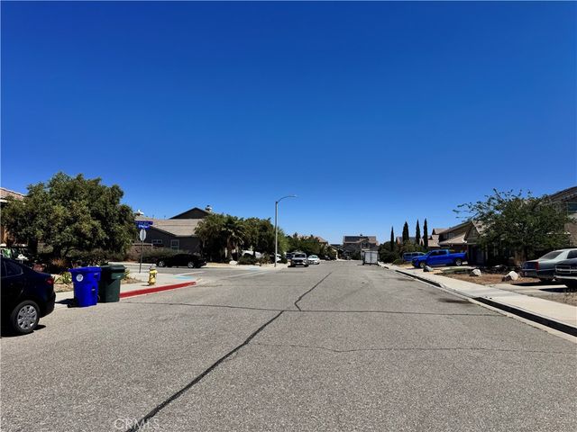 10983 Bay Shore Street, Victorville, CA 92392