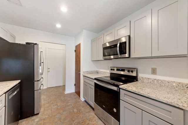607 Waterwood Drive, Goose Creek, SC 29445