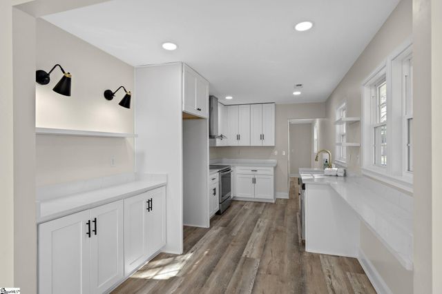 19 Mclean Street, Greenville, SC 29611