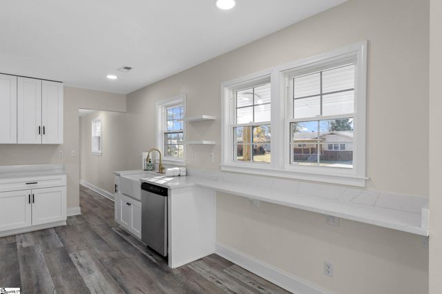 19 Mclean Street, Greenville, SC 29611